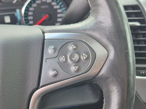 Used 2017 Chevrolet Suburban LT AWD/4WD image 17