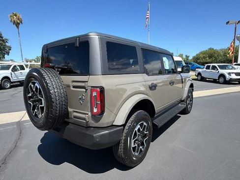 New 2026 Ford Bronco Outer Banks AWD/4WD image 4