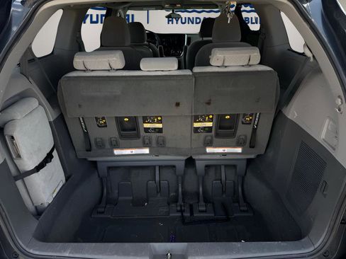 Used 2016 Toyota Sienna LE FWD image 10