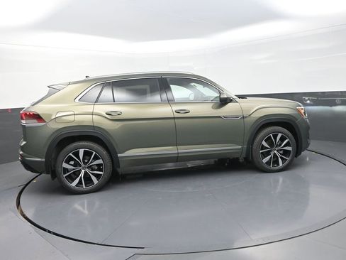 New 2026 Volkswagen Atlas Cross Sport SEL Premium R-Line AWD/4WD image 11