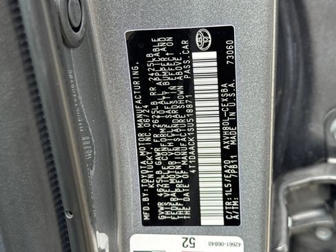 Used 2025 Toyota Camry SE image 21