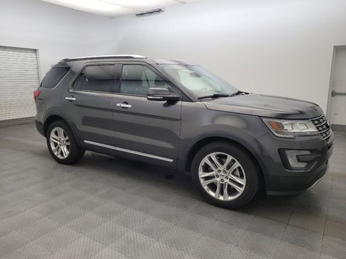 Used 2017 Ford Explorer Limited FWD image 11