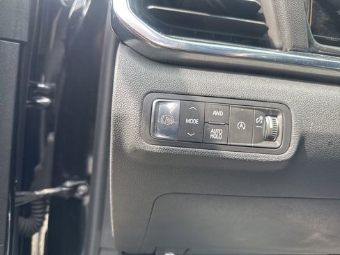 Used 2025 GMC Terrain Elevation image 43