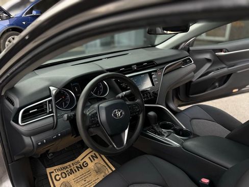 Used 2018 Toyota Camry LE image 26
