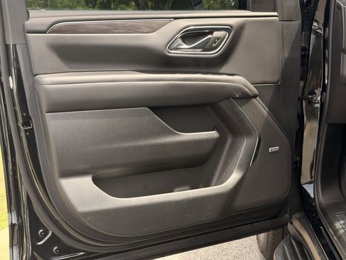 Used 2024 Chevrolet Tahoe LT RWD image 16