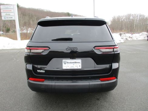 Certified 2023 Jeep Grand Cherokee L Laredo image 6