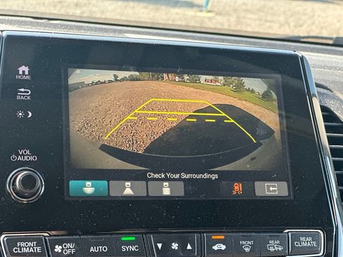 Used 2018 Honda Odyssey Touring image 25