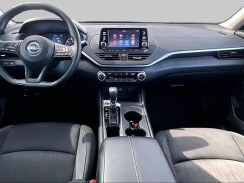 Certified 2024 Nissan Altima 2.5 S FWD image 16