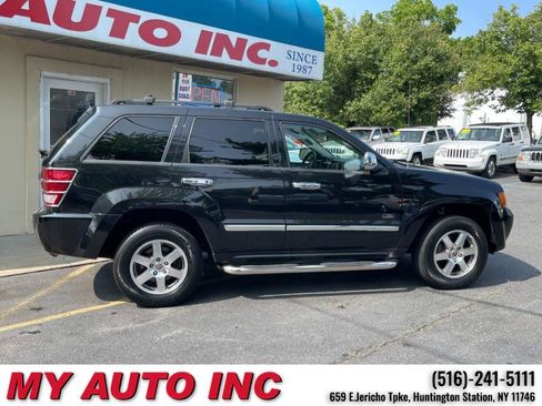 Used 2009 Jeep Grand Cherokee Laredo image 3
