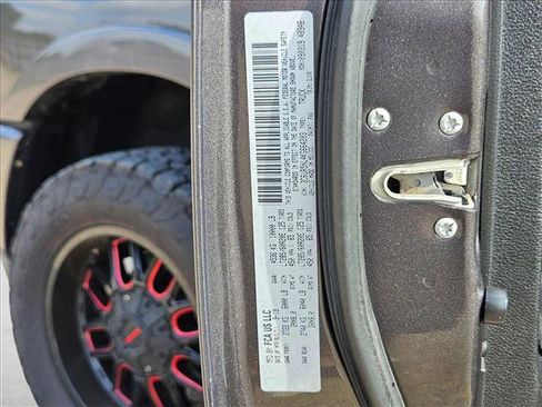 Used 2019 RAM 2500 Laramie w/ Night Edition image 26