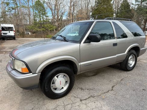 Used 2000 GMC Jimmy SLS w/ Pwr Convenience Pkg RWD image 1