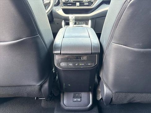 Certified 2026 Toyota Highlander XLE AWD/4WD image 25