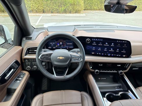 New 2026 Chevrolet Tahoe High Country w/ Sun And Tow Package AWD/4WD image 14