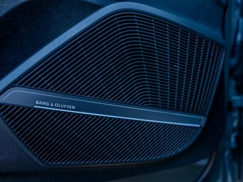 Used 2023 Audi SQ5 Premium Plus w/ Premium Plus Package image 16