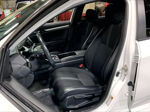 Used 2019 Honda Civic Sport image 8