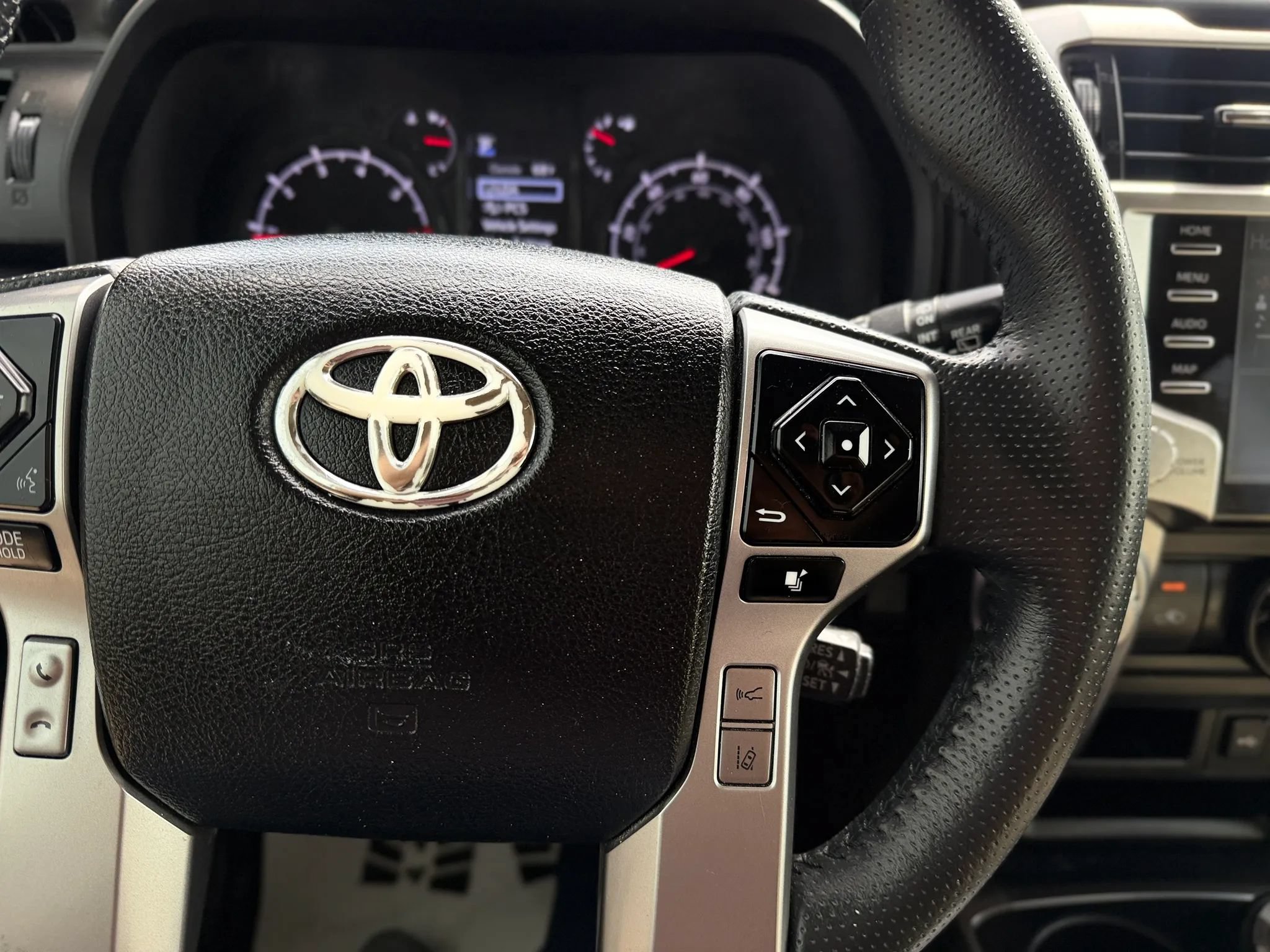 Used 2021 Toyota 4Runner SR5 Premium w/ Moonroof Package AWD/4WD image 29