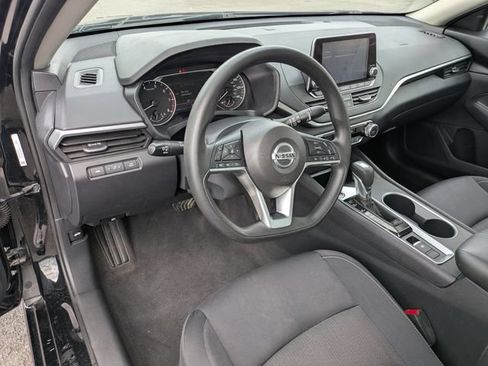 Used 2022 Nissan Altima 2.5 SV AWD/4WD image 7