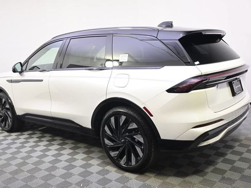 New 2026 Lincoln Nautilus Reserve w/ Jet Appearance Package AWD/4WD image 3