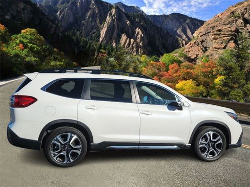 Used 2023 Subaru Ascent Limited w/ Technology Package image 2