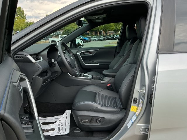 Used 2021 Toyota RAV4 XSE w/ XSE Grade Weather Package AWD/4WD image 13