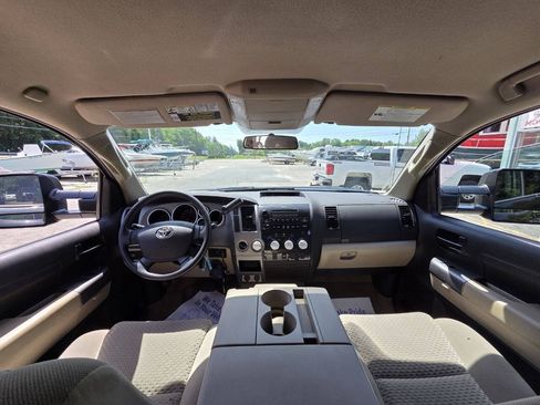 Used 2011 Toyota Tundra 4x4 Double Cab w/ Tow Pkg image 17