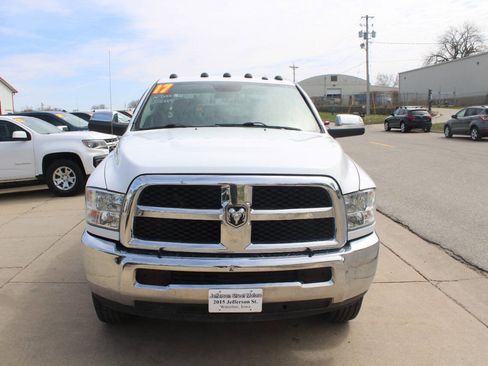 Used 2017 RAM 2500 SLT AWD/4WD image 2