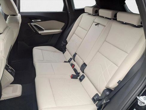 Used 2025 BMW X1 xDrive28i w/ Convenience Package image 16