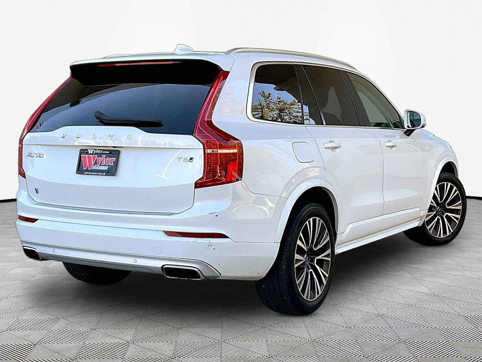 Used 2021 Volvo XC90 T6 Momentum w/ Protection Package Premier AWD/4WD image 6