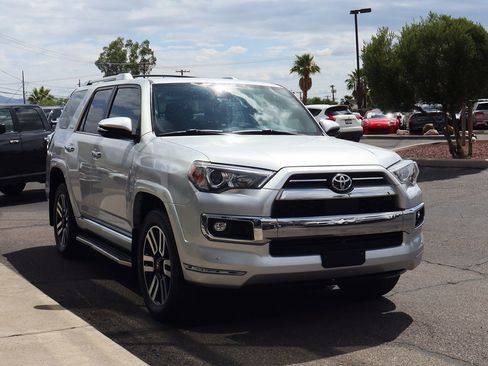 Used 2022 Toyota 4Runner Limited image 14
