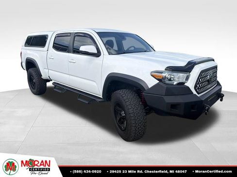 Used 2019 Toyota Tacoma TRD Off-Road AWD/4WD image 2