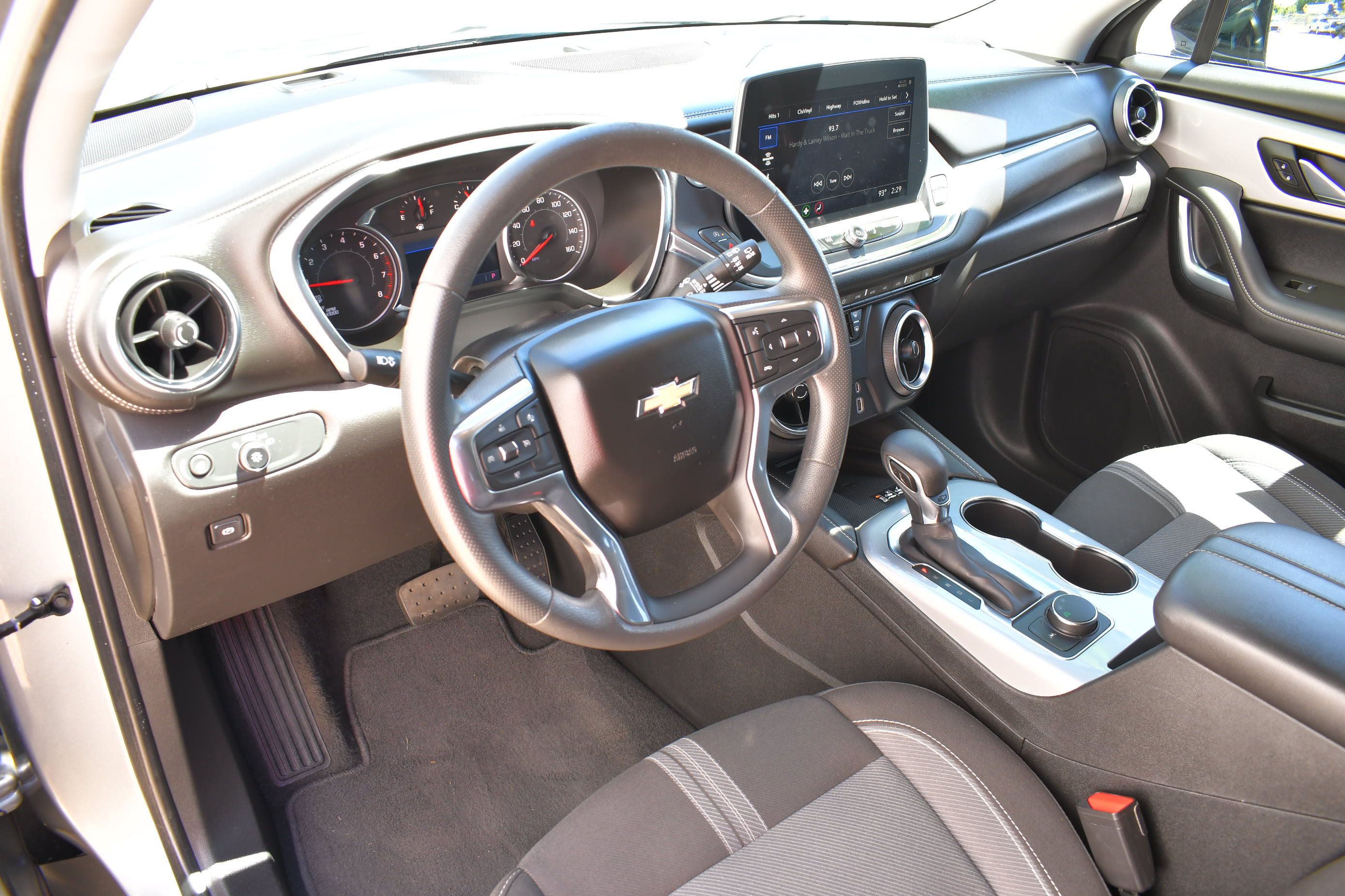 Used 2023 Chevrolet Blazer LT w/ Convenience Package FWD image 14