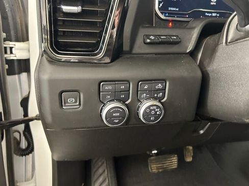 Used 2025 GMC Sierra 2500 AT4 w/ AT4 Premium Plus Package AWD/4WD image 19