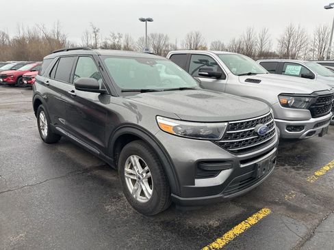 Used 2020 Ford Explorer XLT w/ Comfort Package image 3