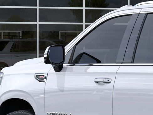 New 2026 GMC Yukon XL Denali image 12