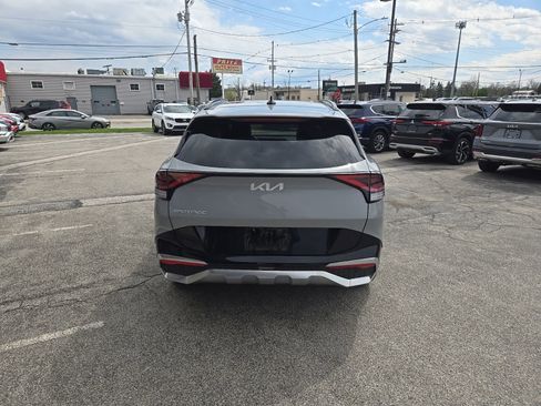 Used 2023 Kia Sportage SX image 5