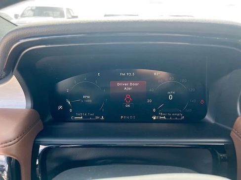 Used 2022 Lincoln Nautilus Reserve FWD image 15