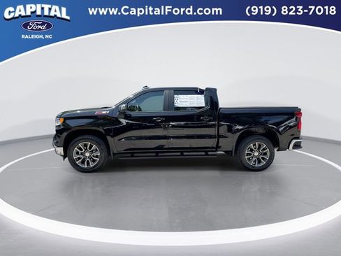 Used 2022 Chevrolet Silverado 1500 LT w/ Z71 Off-Road Package image 5