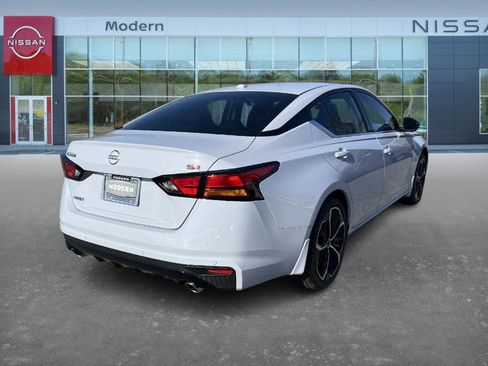 New 2025 Nissan Altima 2.5 SR image 5