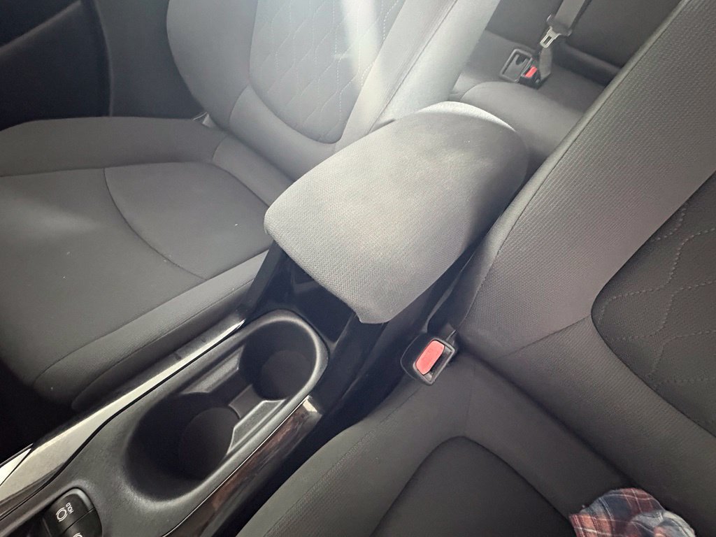 Used 2022 Toyota Corolla LE FWD image 30