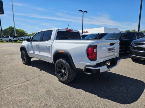 Used 2024 GMC Canyon Elevation RWD image 3