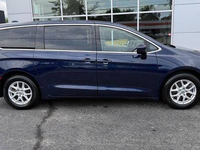 Used 2017 Chrysler Pacifica LX