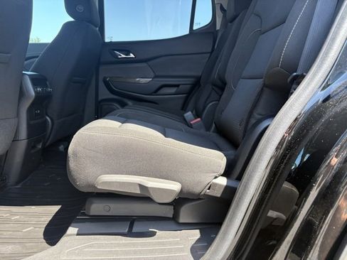 Certified 2023 GMC Acadia SLE image 15