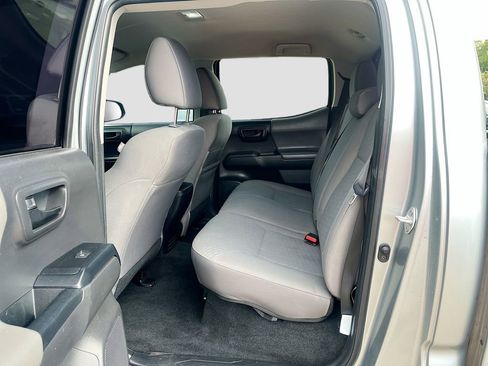 Used 2022 Toyota Tacoma SR image 22
