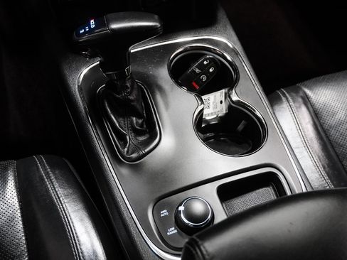 Used 2019 Dodge Durango R/T image 28