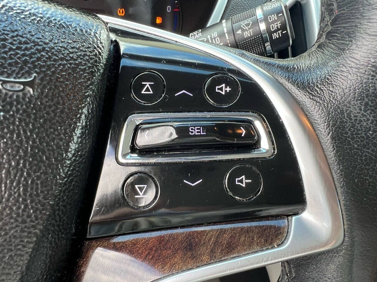 Used 2015 Cadillac SRX Performance w/ Driver Awareness Package FWD image 17