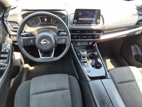 Certified 2024 Nissan Rogue SV FWD image 24