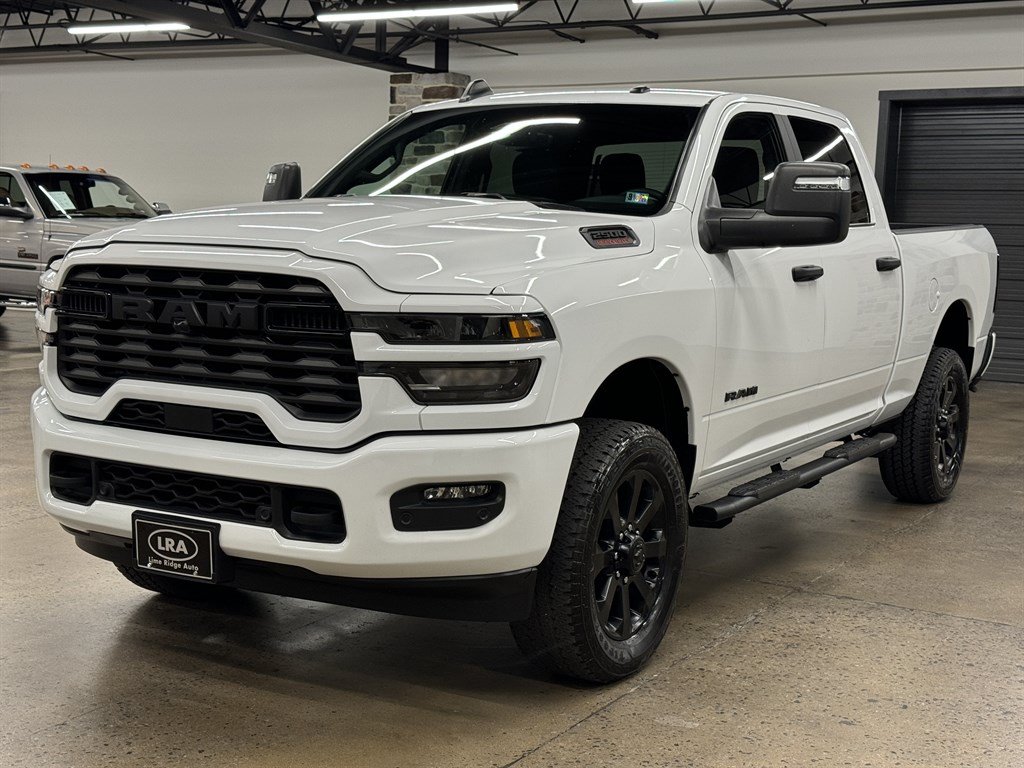 Used 2025 RAM 2500 Big Horn AWD/4WD image 3