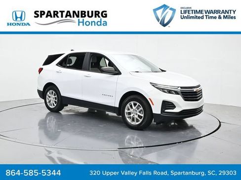 Used 2024 Chevrolet Equinox LS w/ LS Convenience Package FWD image 1