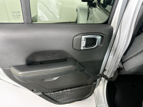 Used 2024 Jeep Wrangler Unlimited Sahara AWD/4WD image 25