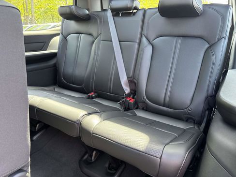 New 2025 Jeep Wagoneer 4x4 4WD w/ Convenience Group I image 8